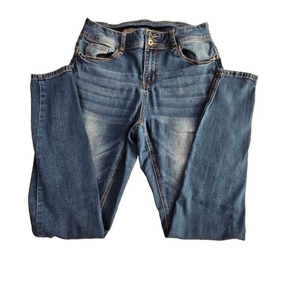 Ashley Stewart Jeans Women's 14 Tall (W30xL32) Med Wash Tapered Leg RN# 147502 - Picture 2 of 16